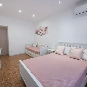 Appartamento Casa Rosa Beige E Blu, Roma